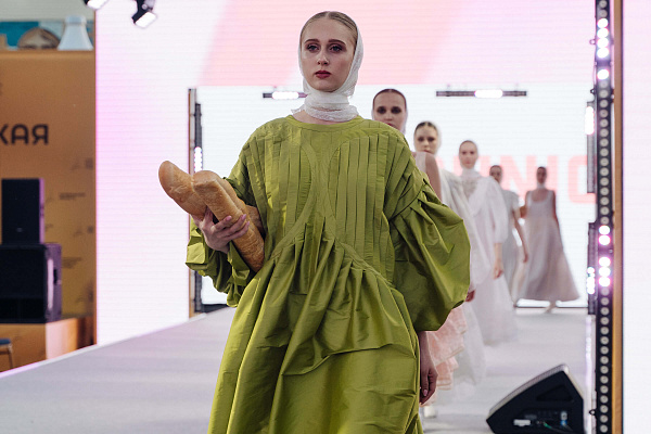 2024-06-01_20-45-18_ParisLFW.jpg